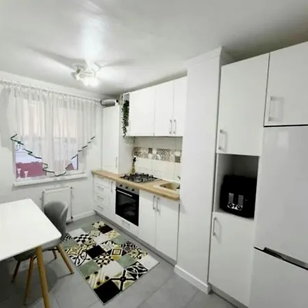 Peaceful Place Near County Hospital - Free Parking Apartment *